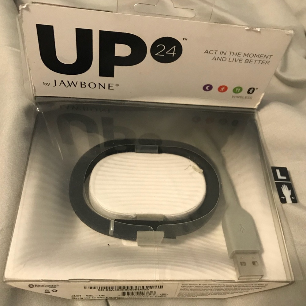 Jawbone Up 24 (fitness tracker)